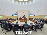  기장군의회, 상임위원장 겸임 허용…좌광천 오염엔 공동 대응 요구