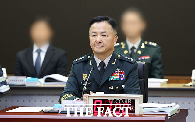 편무삼 국방방첩본부장이 30일 오전 경기 과천시 국방방첩본부에서 열린 국회 정보위원회의 국방방첩본부에 대한 국정감사에 출석하고 있다. /국회사진기자단