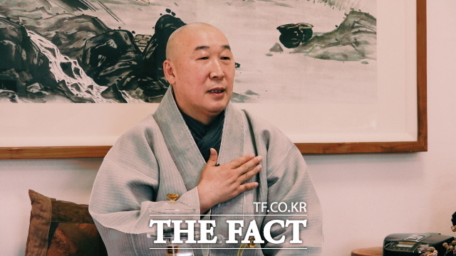 화엄사 전 주지 덕문스님이 상월결사 제4대 이사장으로 추대됐다.청년·대학생 포교와 미래불자 양성을 주요 과제로 제시하며 한국불교의 미래를 위한 전법 활동에 힘쓰겠다는 뜻을 밝힌 덕문스님. /더팩트 DB