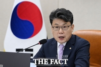  진성준, 美 비자 뒤늦게 발급…국힘 