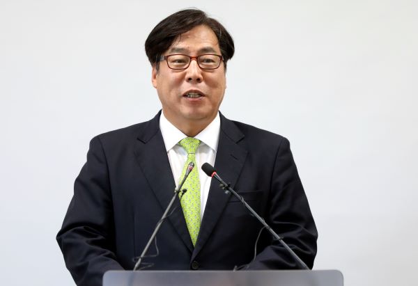 윤대진 전 검사장이 지난 2018년 11월 서울고검 기자실에서 검사 인사제도 혁신 방안을 발표하고 있다. /뉴시스