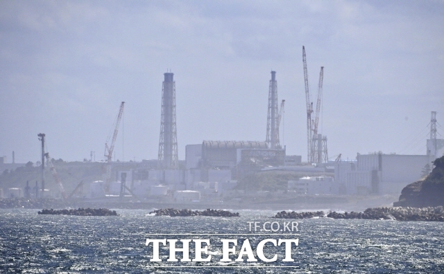 일본이 동일본 대지진 이후 처음으로 원자력발전소 신설을 추진한다. 사진은 2023년 8월 24일 후쿠시마 제1 원전 모습. /AP. 뉴시스