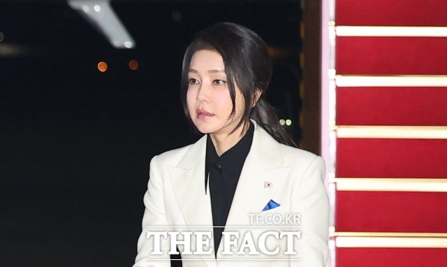 김건희 여사 연루 의혹을 수사하는 민중기 특별검사팀으로부터 내달 6일 출석 통보를 받은 김 여사 측이 건강상의 이유로 조사 시간 등을 배려해달라는 취지의 요청서를 보낸 것으로 23일 확인됐다. /뉴시스