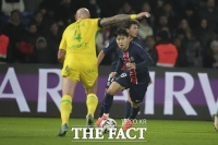  이강인 '결승골 도움', PSG 4-2 勝 '택배 코너킥'...미나미노는 '실축'