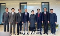  박근혜, 尹 탄핵 선고 앞두고 '與 단합' 강조…