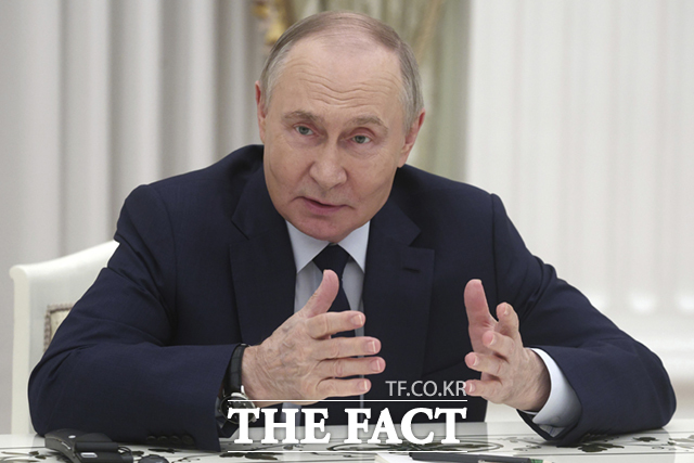 블라디미르 푸틴 러시아 대통령이 31일 중국에 도착했다. 방중 기간 상하이협력기구(SCO) 정상회의와 중국 전승절 80주년 열병식에 참석한다. /AP. 뉴시스