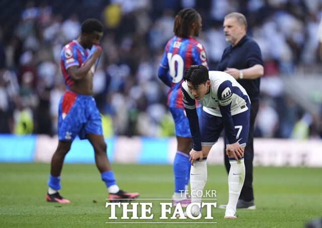 발 부상 후 한 달 만에 복귀전을 갖고 오는 22일 유로파리그 결승전 출전을 예고한 손흥민./런던=AP.뉴시스