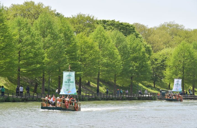 환경부·산업통상자원부·중소벤처기업부는 오는 22~29일까지 총 3회에 걸쳐 산업계 녹색성장 지원사업을 안내하는 ‘찾아가는 권역별 순회 설명회’를 개최한다고 21일 밝혔다. 사진은 지난 6일 열린 전남 담양 대나무축제. / 뉴시스