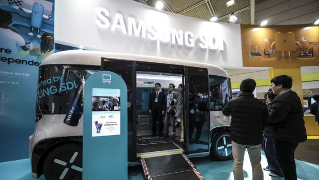 산업통상자원부는 27일 산업·에너지 R&D 투자와 혁신정책을 지원하는 전략기획단의 신임 단장으로 김현석 전 삼성전자 대표를 임명하고 민간 전문가 4명으로 투자관리자 구성했다. 지난 3월 5일 서울 강남구 코엑스에서 열린 인터배터리 2025 현장. / 뉴시스