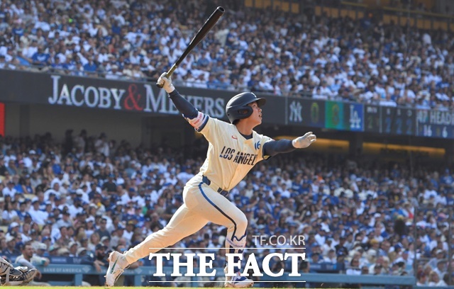 LA 다저스의 김혜성이 1일 뉴욕 양키스와 메이저리그 인터리그 홈 경기에서 2회 말 투런 홈런을 기록하며 미국 전역에 존재감을 과시하고 있다./LA=AP.뉴시스