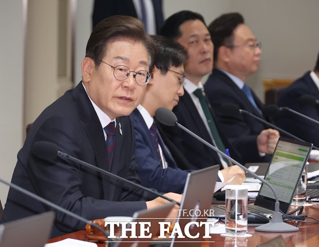 이재명 대통령이 10일 오전 용산 대통령실에서 주재한 25차 국무회의에서 발언하고 있다. /뉴시스