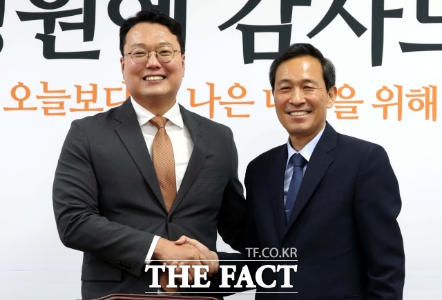 천하람 개혁신당 대표 겸 원내대표가 11일 우상호 신임 대통령실 정무수석을 만나 이재명 정부의 인사에 대해 쓴소리를 날렸다. /뉴시스