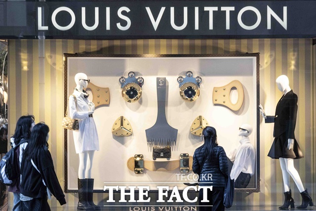 명품 브랜드 루이비통에서도 개인정보 유출 사고가 일어났다. /뉴시스