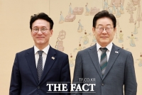  李 