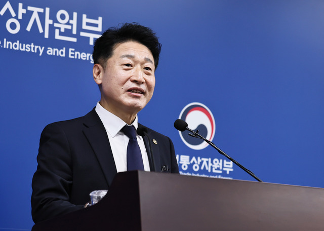 이호현 산업통상자원부 2차관은 7일 정부세종청사에서 열린 차담회에서 “에너지 분야에 현안이 많이 산적해 있다. 새로운 거버넌스 체계나 모멘텀이 있어야하지 않겠냐”고 강조했다. / 산업부