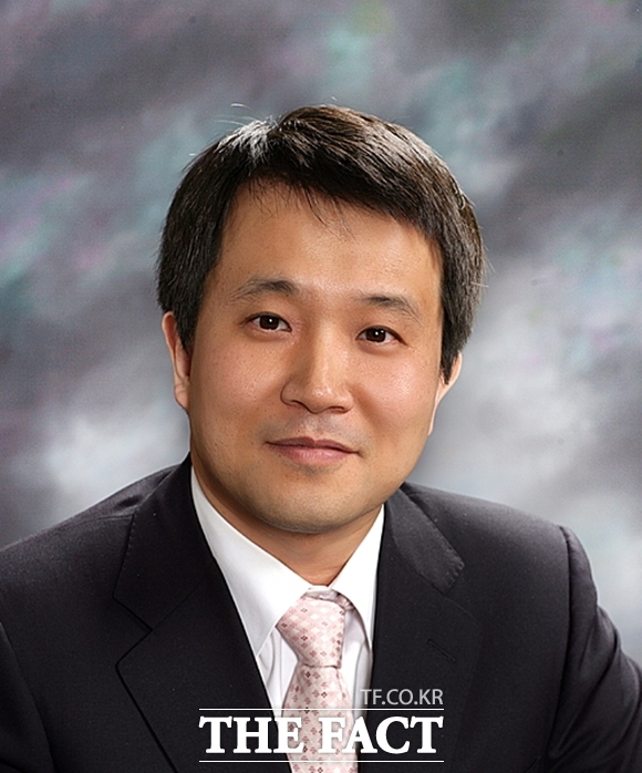 허기호 한일홀딩스(구 한일시멘트) 회장이 차명 계좌를 이용해 재산을 불린 뒤 12억원이 넘는 세금을 포탈한 것으로 드러났다. 11일 법조계에 따르면 허 회장은 조세범처벌법 등 혐의로 재판에 넘겨져 1심에서 징역형 집행유예를 선고받았다. /뉴시스