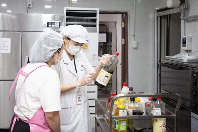 한국가스공사는 ‘2025년 온누리 실버 나눔 사업’을 시행한다고 15일 밝혔다. / 가스공사