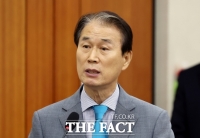  여야, 권오을 질타…