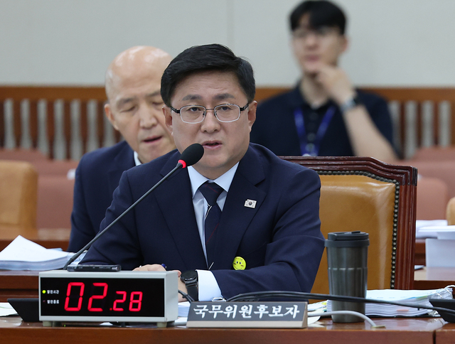 김성환 환경부 장관 후보자가 지난 15일 서울 여의도 국회 환경노동위원회에서 열린 인사청문회에서 발언하고 있다. / 뉴시스