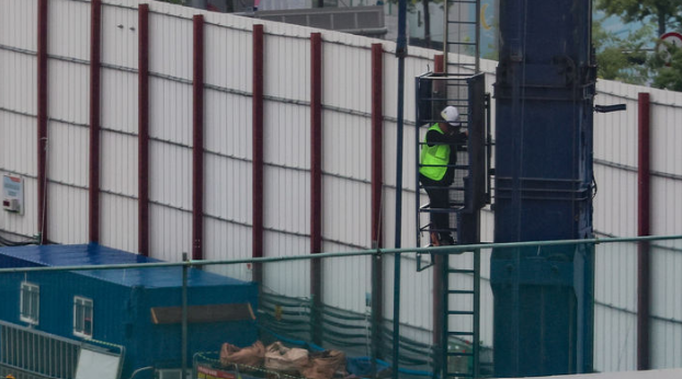 한국엔지니어링협회 21일 ‘2025년 상반기 엔지니어링 기업경기조사 결과’를 발표했다. 사진은 지난 16일 서울 시내 한 공사현장. / 뉴시스