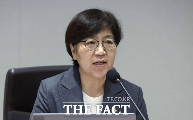 정은경 신임 보건복지부 장관이 1년 5개월째 집단 사직 중인 전공의 복귀를 특혜 반대 여론이 거센 상황에서 어떻게 풀어갈지 주목된다./뉴시스