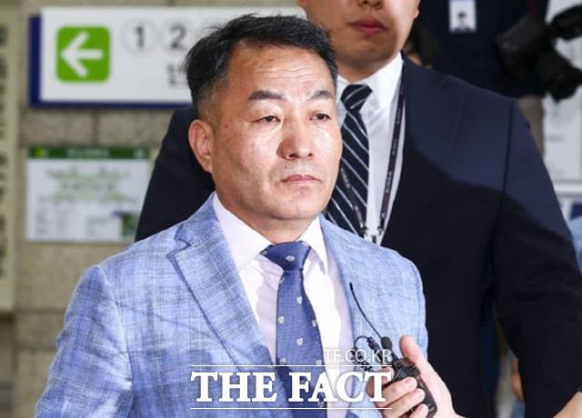 세진 서울중앙지법 영장전담 부장판사는 22일 모해위증 혐의 등을 받는 김계환 전 해병대 사령관의 구속영장을 ~~헸다./뉴시스