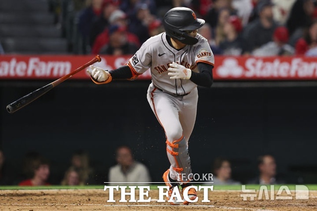이정후가 22일(한국시간) 애틀랜타전에서 비록 내야 안타 한 개에 그쳤지만 놀라운 집중력과 허슬 플레이를 선보였다. /뉴시스