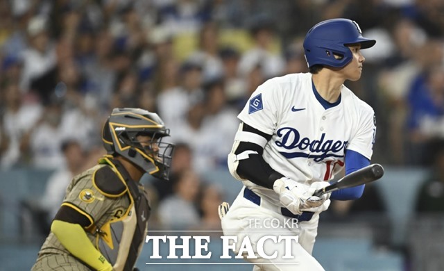 오타니는 선발 등판 후 현저하게 타격 성적이 떨어져 이제 나이를 고려해 이도류 고집을 버리고 어느 한쪽을 선택하는 게 낫다는 지적을 받고 있다./AP.뉴시스