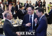  [비즈토크<상>] 관세 협상 숨은 조력자…이재용·정의선·김동관 측면 지원 눈길
