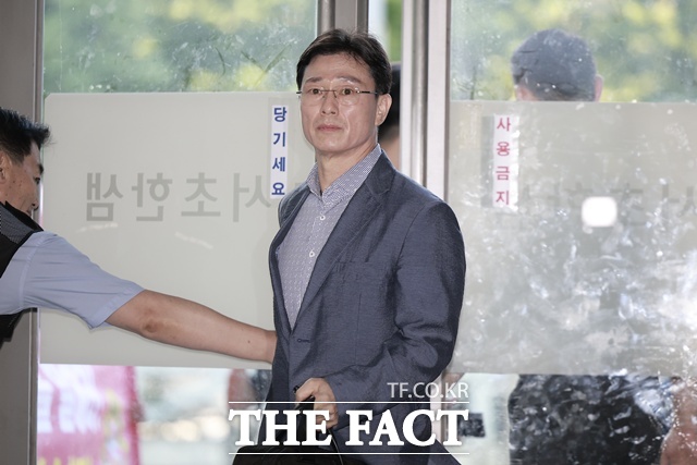임성근 전 해병대 1사단장이 7일 서울 서초구 채상병특검 사무실로 조사를 받기 위해 출석하고 있다. /뉴시스