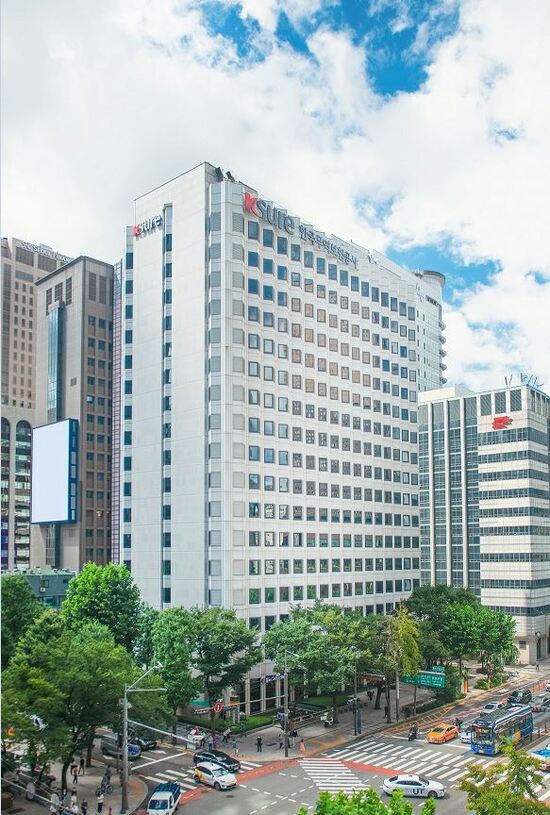 한국무역보험공사는 14일 서울 중구 한국콘텐츠진흥원과 CKL기업지원센터에서 한국콘텐츠진흥원(콘진원)과 ‘K-콘텐츠 글로벌 경쟁력 강화를 위한 업무협약’을 체결했다. / 무보