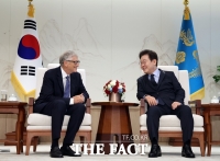  李 대통령, 빌 게이츠 만나 글로벌 보건협력·AI·SMR 논의