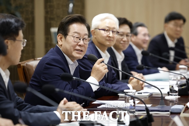 이재명 대통령이 22일 오전 용산 대통령실에서 주재한 국가과학기술자문회의 전원회의에서 발언하고 있다. /뉴시스