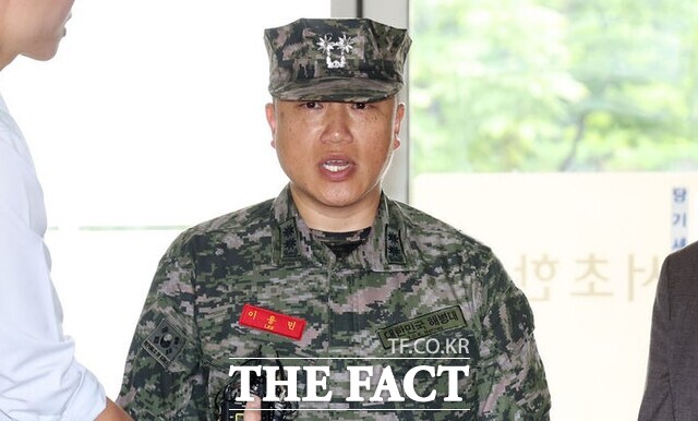 고 채수근 상병 소속 부대장이었던 이용민 전 해병대 포7대대장이 28일 오후 서울 서초구 채상병 특검 사무실에 피의자 신분으로 출석하며 입장을 밝히고 있다./뉴시스