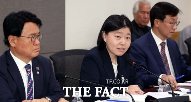 임은정 서울동부지방검찰청 검사장이 29일 서울 여의도 국회 의원회관 간담회의실에서 열린 검찰개혁의 쟁점은 무엇인가? 국민이 바라는 검찰개혁의 속도와 방향 검찰개혁 긴급 공청회에서 발언을 하고 있다. 2025.08.29. /뉴시스