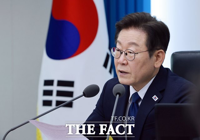 이 대통령이 4일 오후 용산 대통령실에서 주재한 제9차 수석보좌관회의에서 발언하고 있다. /뉴시스