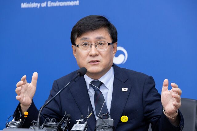 김성환 환경부 장관이 지난 9일 서울 서초구 한강홍수통제소에서 환경부 출입기자단과 간담회를 하고 있다. / 환경부