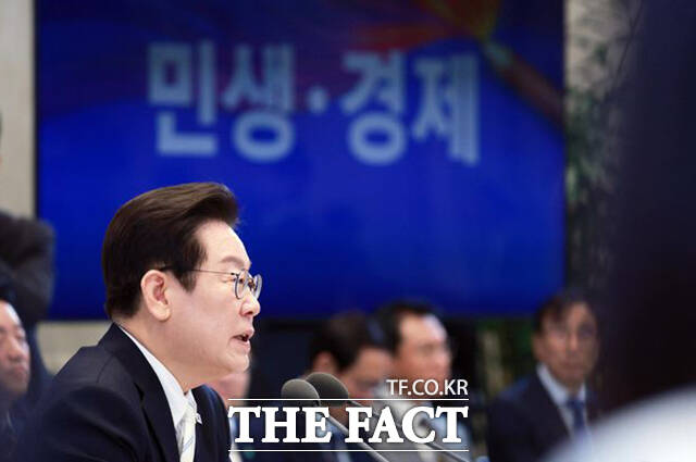 이재명 대통령이 11일 오전 청와대 영빈관에서 열린 취임 100일 기자회견 회복을 위한 100일, 미래를 위한 성장에서 모두발언을 하고 있다. /뉴시스