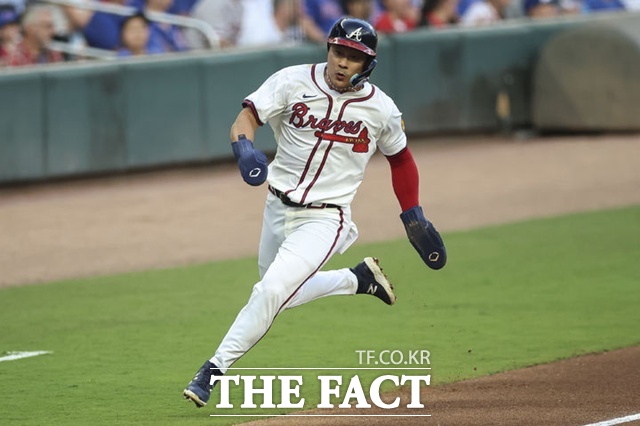 지난해 탬파베이와 2년 FA 계약한 김하성은 어깨 수술에 이어 이번 시즌 거듭된 부상으로 몸값을 못했다. 탬파베이에서 방출돼 애틀랜타로 이적한 김하성은 반짝 활약을 펼쳤다. 김하성은 내년 시즌 FA 재계약 등 다양한 옵션을 행사할 수 있다. /뉴시스