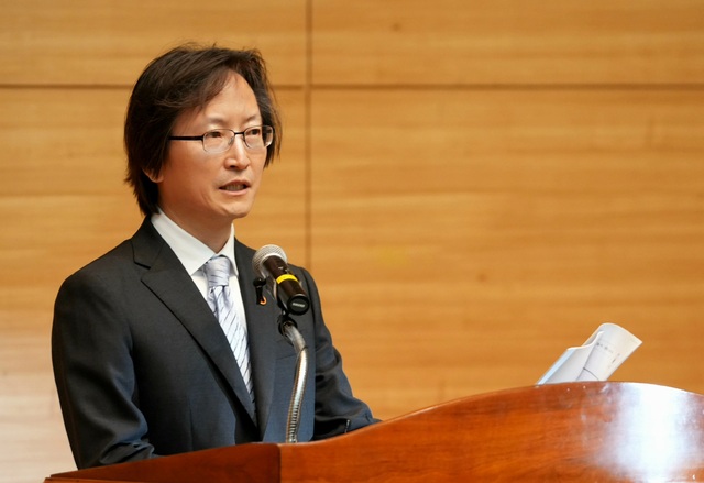 주병기 공정거래위원회 위원장은 16일 정부세종청사에서 열린 취임식에서 중소, 벤처기업의 성장기반을 훼손하는 불공정 관행을 근절하겠다고 강조했다. / 공정위