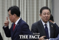  [취재석] 제 갈 길만 가는 관성 정치, 벗어날 수 있을까