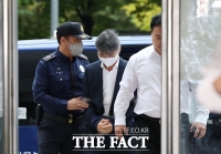  '김건희 측근' 이종호 채상병특검 첫 출석…'구명로비' 질문에 침묵