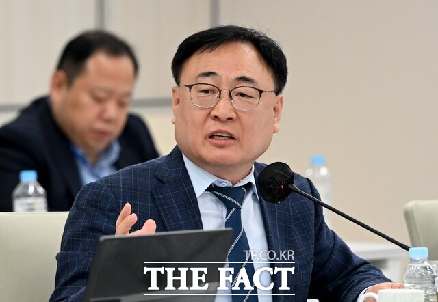 전국 행정기관의 정보공개청구 전부공개율이 6년 새 10%포인트 감소한 것으로 나타났다. 사진은 이광희 더불어민주당 의원./뉴시스