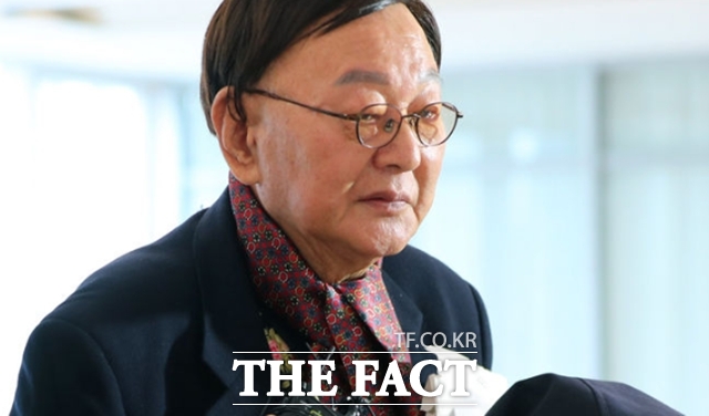 양평고속도로 종점 변경 특혜 의혹에 연루된 김건희 여사의 모친 최은순 씨의 측근 김충식 씨가 31일 특검팀에 출석했다. /뉴시스