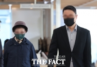  '공흥지구 특혜 의혹' 최은순·김진우 특검 출석…묵묵부답