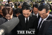  5·18 민주묘지 찾은 장동혁, '광주시민과 충돌…묵념으로 참배' [TF사진관]