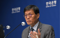  환율 대응에 국민연금 동원 비판…이창용 총재 