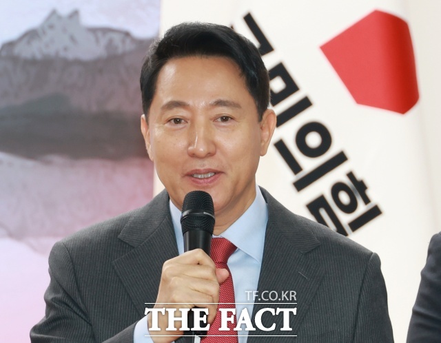 오세훈 서울시장이 1일 서울 여의도 당사에서 열린 신년인사회에서 인사말을 하고 있다. /뉴시스