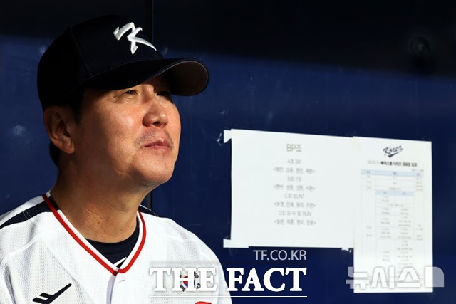 류지현 야구대표팀 감독이 선배 감독들이 걸었던 실패를 반복하지 않을지 관심이 모아지고 있다. /뉴시스