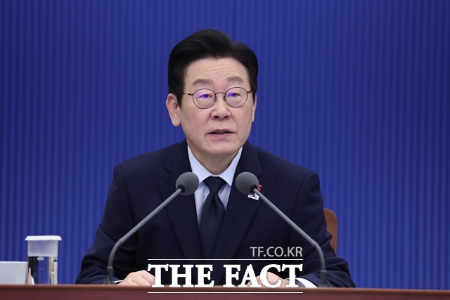 이재명 대통령이 8일 오후 청와대에서 주재한 제18차 수석보좌관회의에서 발언하고 있다. /뉴시스